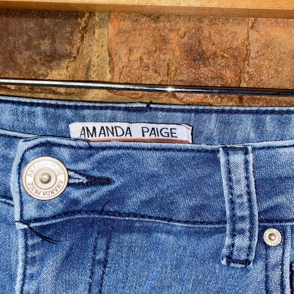 Amanda Paige Faded Medium Wash Blue Denim Skinny Leg Fit Jeans Women's Size 8 - Picture 5 of 7